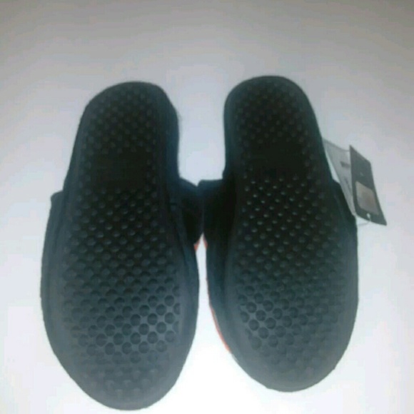 Forever Collectibles Cincinnati Bengals Slippers - Picture 4 of 4